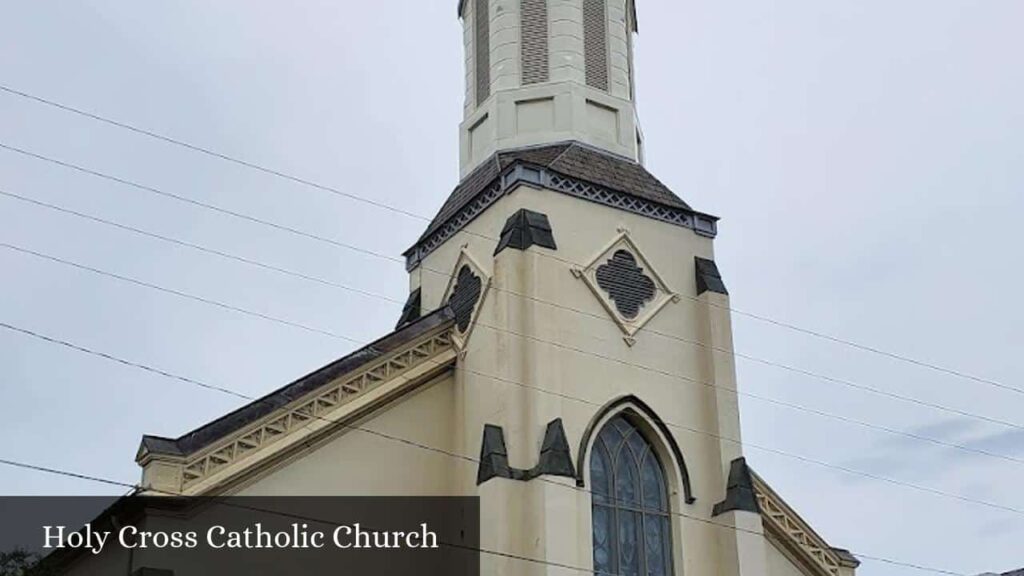 Holy Cross Catholic Church - Lynchburg (Virginia)