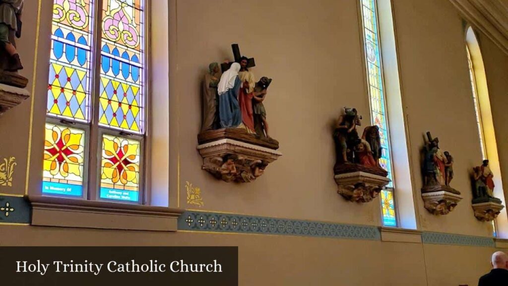 Holy Trinity Catholic Church - Kalona (Iowa)