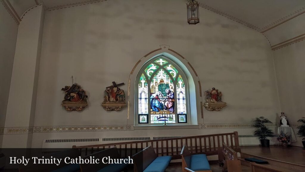 Holy Trinity Catholic Church - Rollingstone (Minnesota)