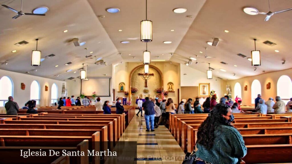 Iglesia De Santa Martha - Huntington Park (California)