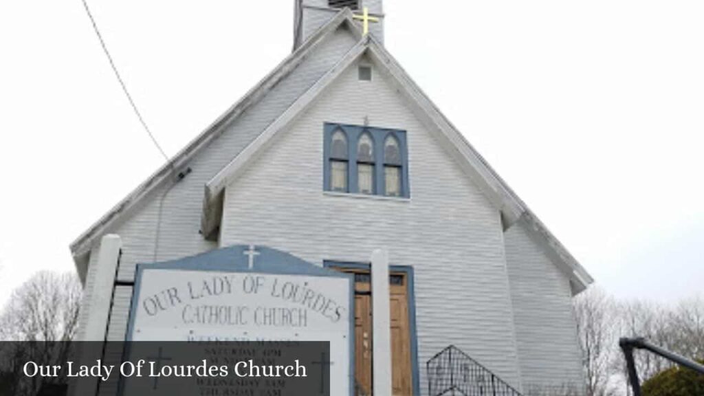 Our Lady of Lourdes Church - Pittsfield (New Hampshire)