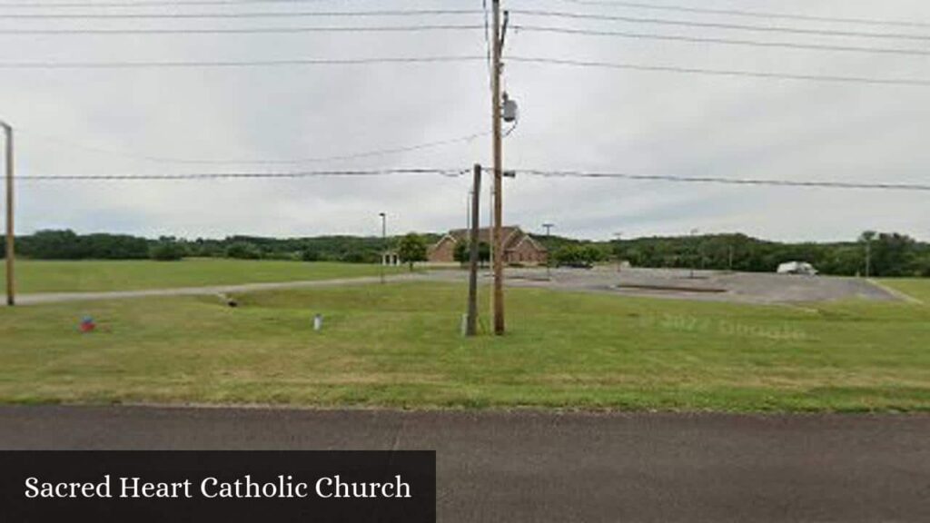 Sacred Heart Catholic Church - Tonganoxie (Kansas)