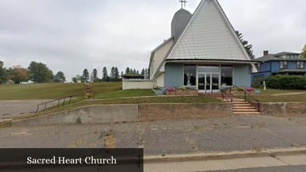 Sacred Heart Church - Niagara (Wisconsin)