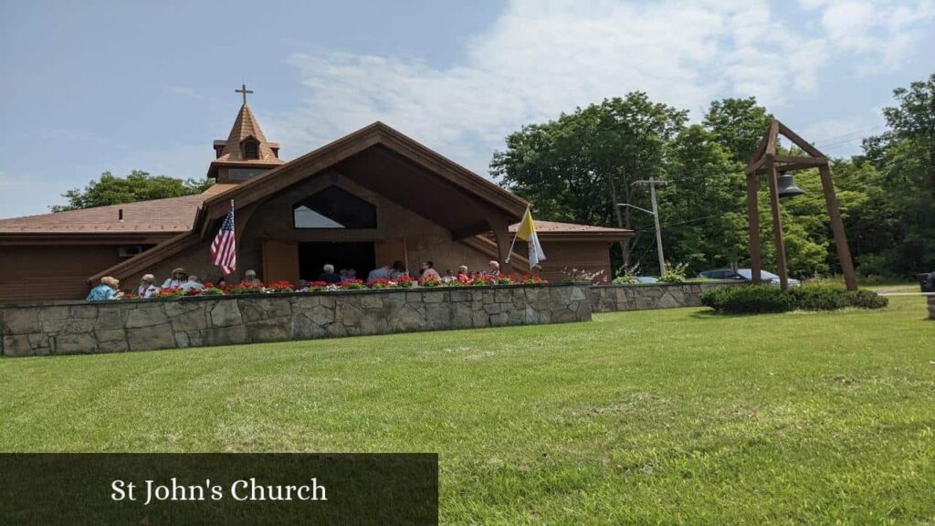 St John's Church - Morristown (New York)