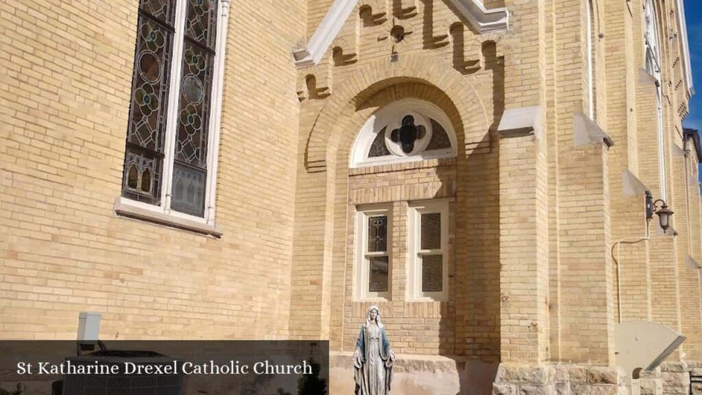 St Katharine Drexel Catholic Church - Beaver Dam (Wisconsin)