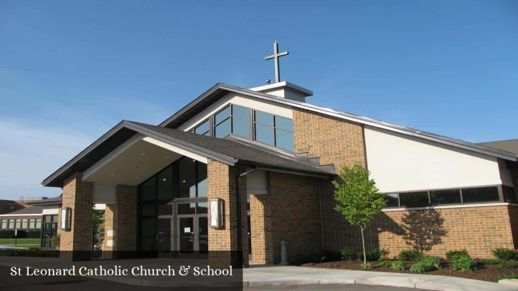 St Leonard Catholic Church & School - Muskego (Wisconsin)