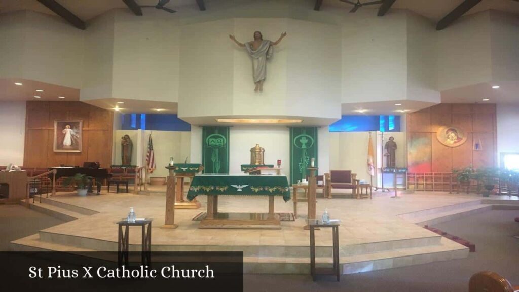 St Pius X Catholic Church - Southgate (Michigan)
