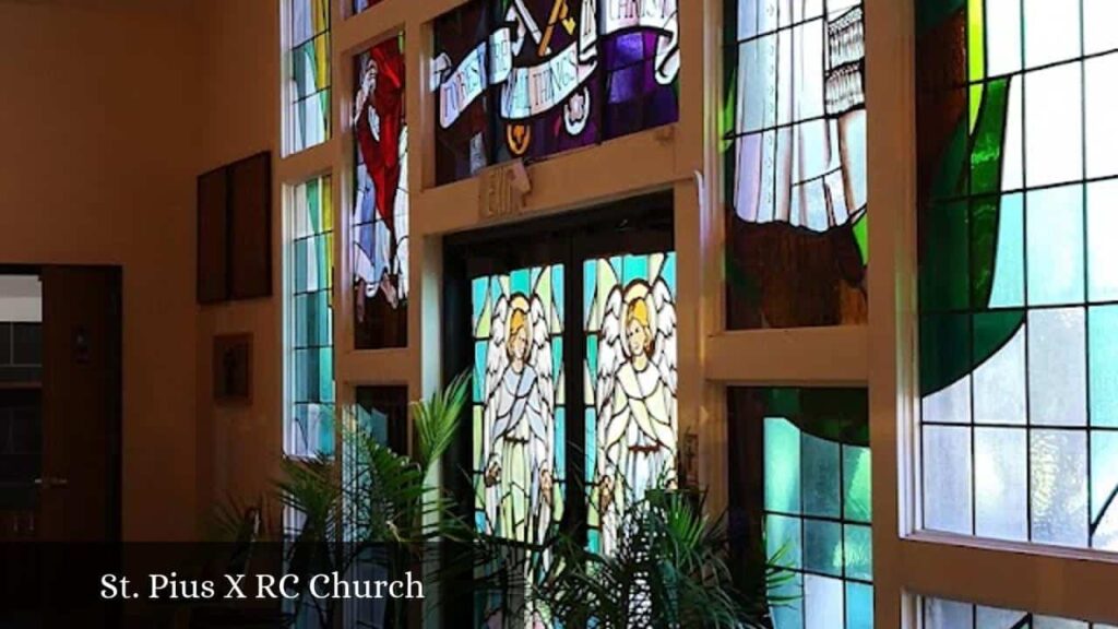 St. Pius X Rc Church - Plainview (New York)